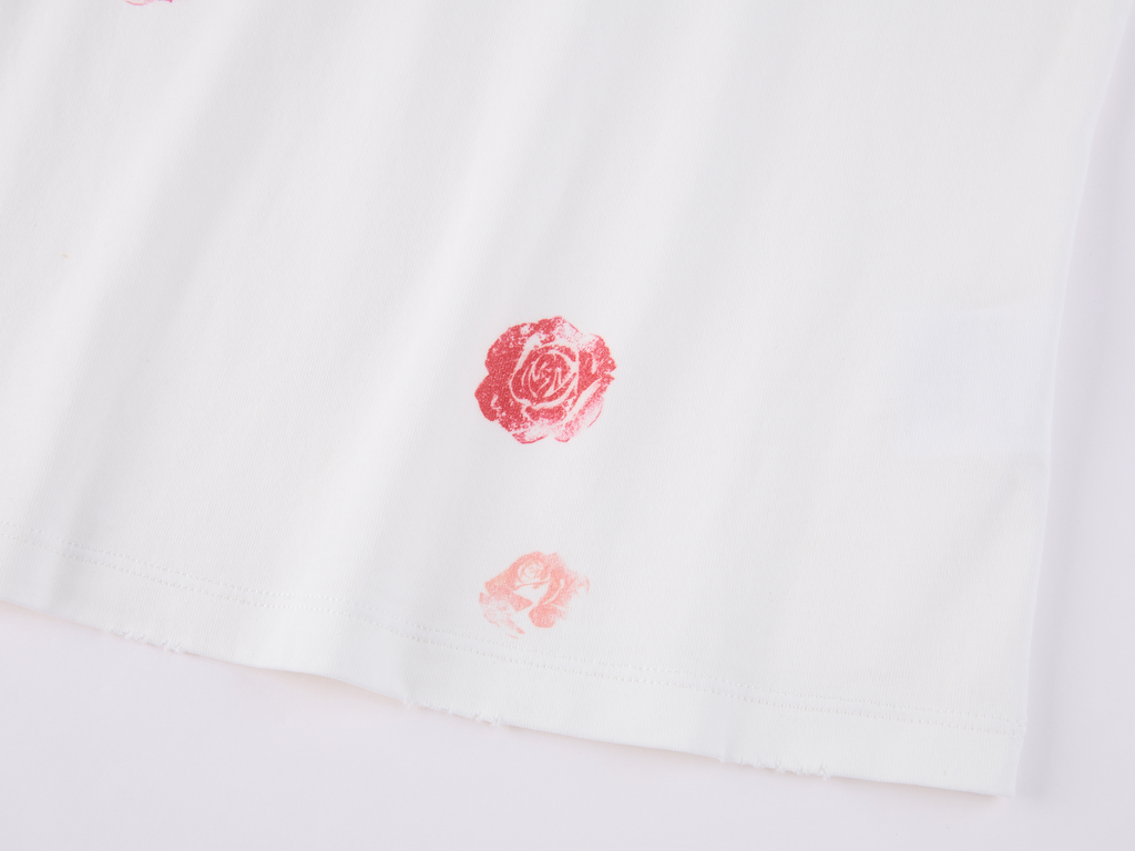 Rose Lipstick Print Fitted T-shirt