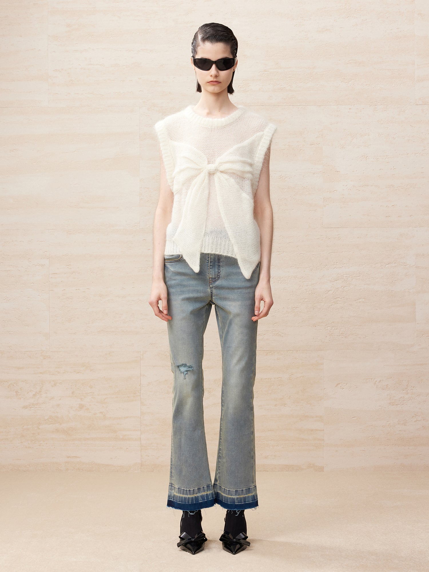 Knitted bowknot vest