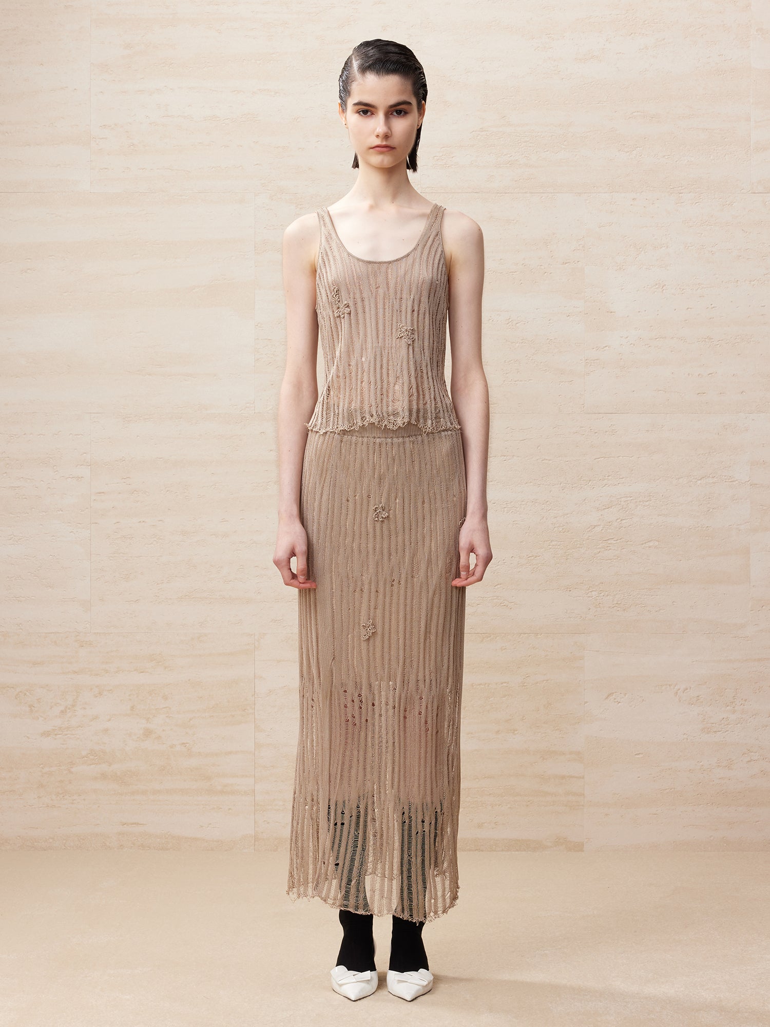 Knitted striped raw edge long skirt