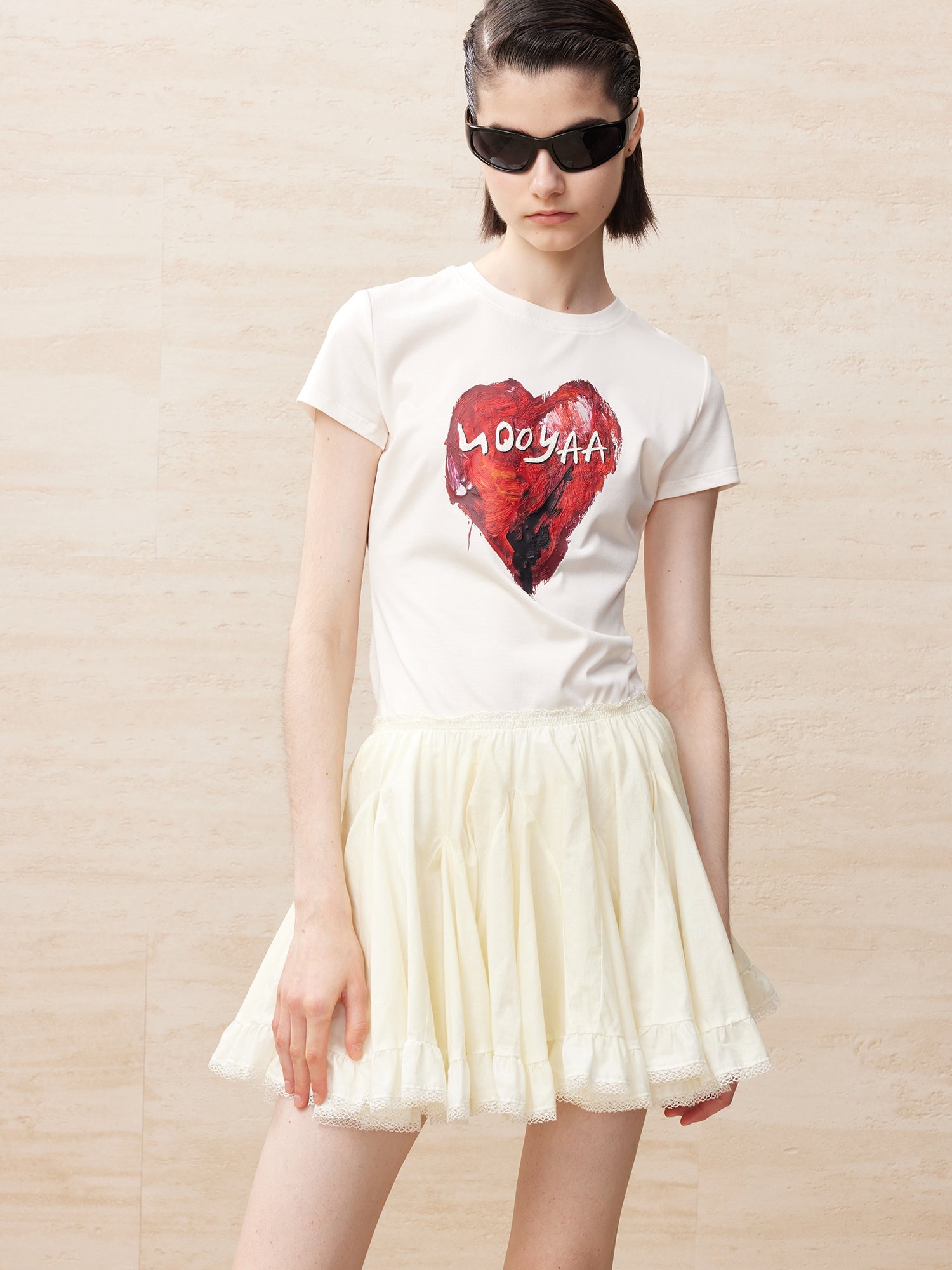 Heart shape brush stroke printed t-shirt